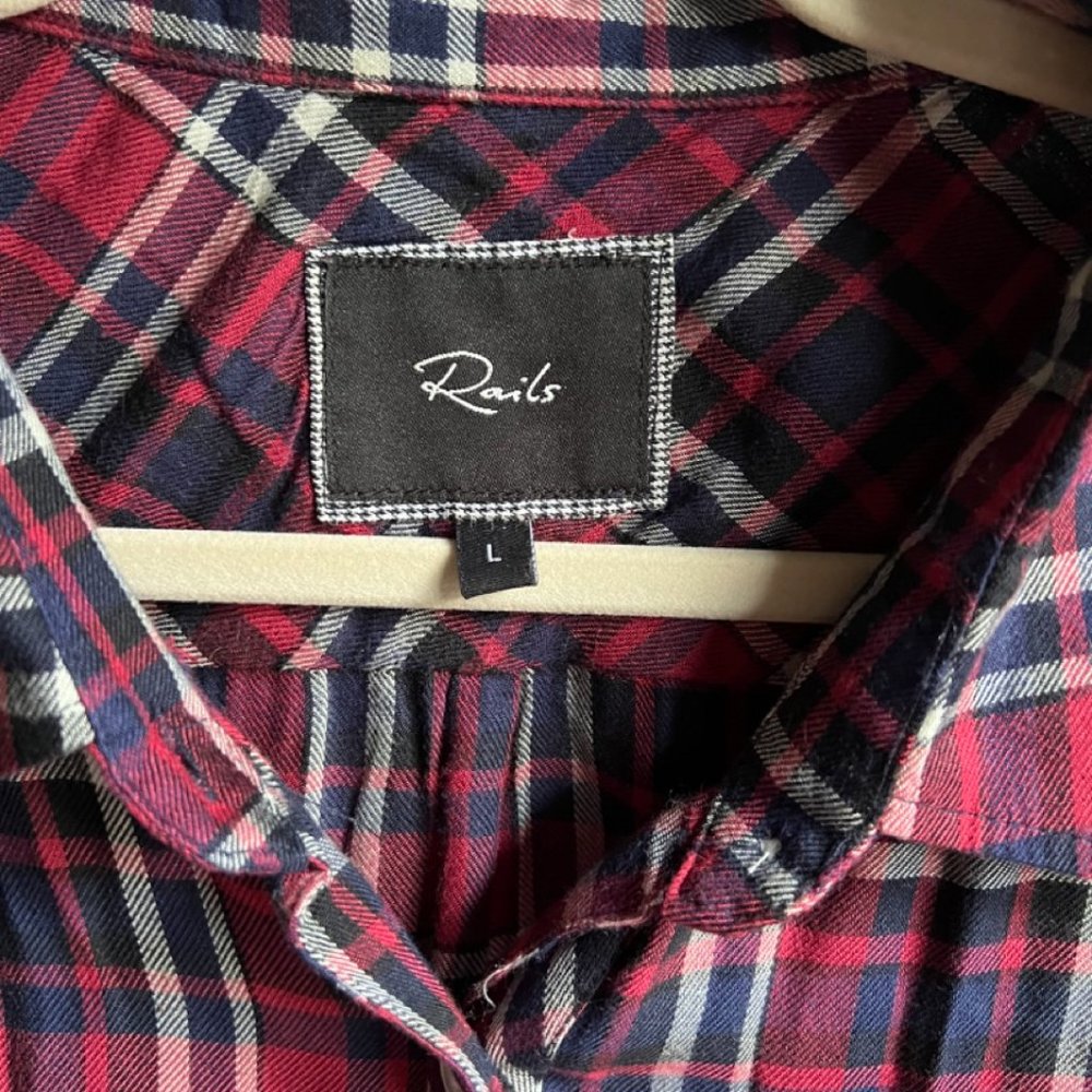 Rails Plaid Sleeveless Button Down - image 3